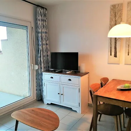 ROCMAR. Apartamento frente al puerto y vistas a la bahía de Roses - ES-258-30 Rosas